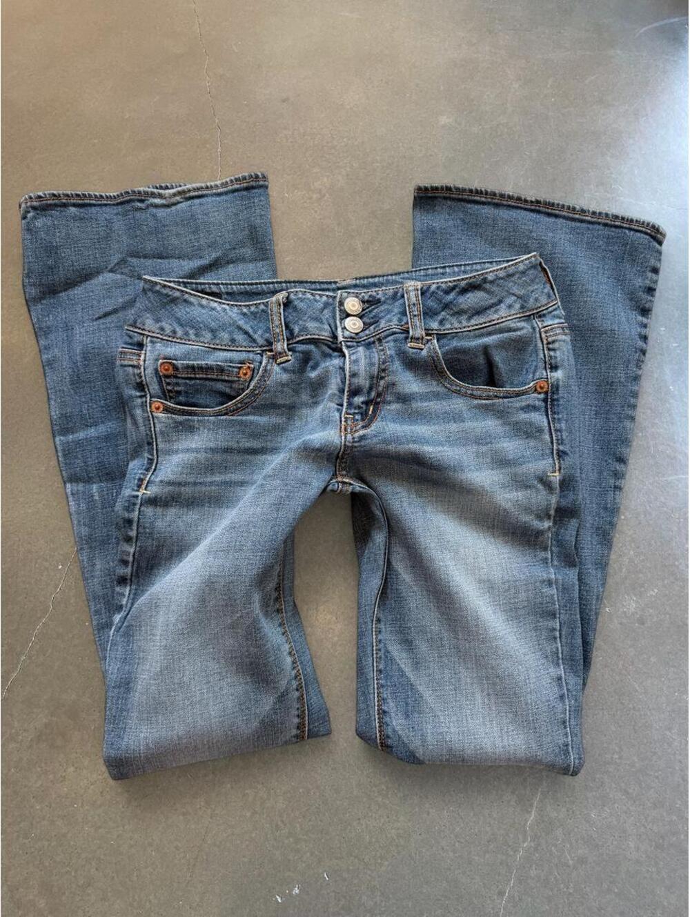 American Eagle Vintage Y2K Low Rise Bootcut Jeans | Women’s Size 4